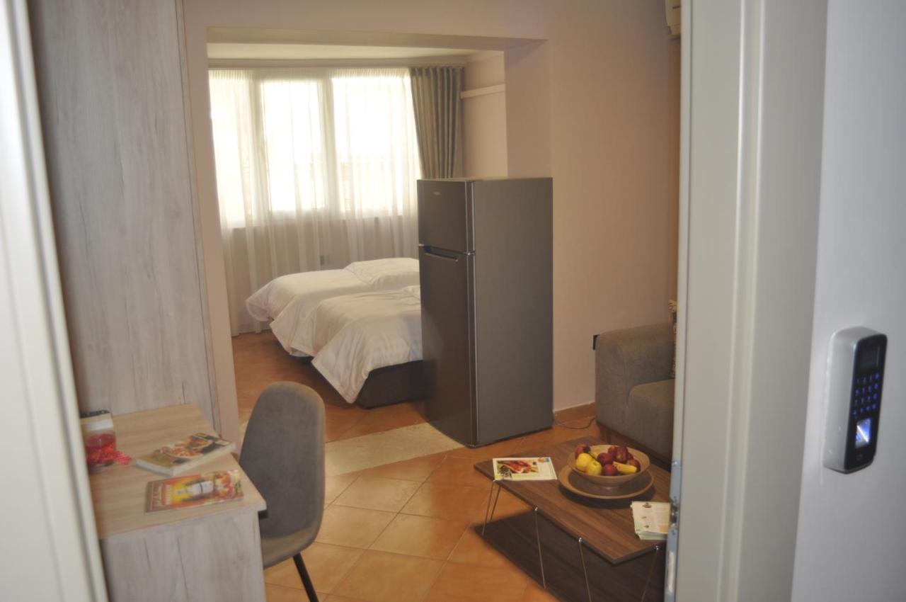 Bliri Myslym Shyri Apartament *