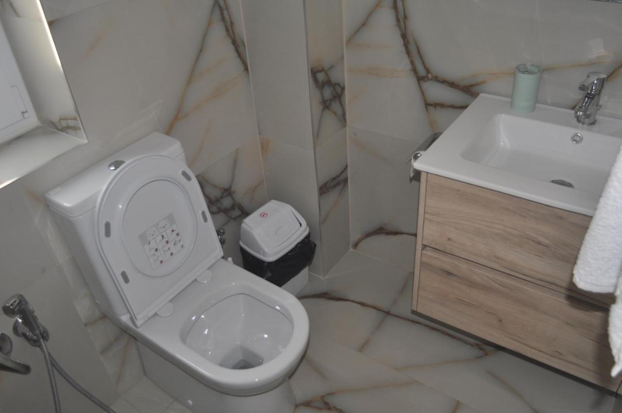 Apartament Bliri Myslym Shyri *